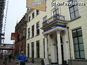 [P22] Vedere de departe cu cele doua parti ale primariei -partea veche si cea noua » foto by mireille
 - 
<span class="allrVoted glyphicon glyphicon-heart hidden" id="av422894"></span>
<a class="m-l-10 hidden" id="sv422894" onclick="voting_Foto_DelVot(,422894,3710)" role="button">șterge vot <span class="glyphicon glyphicon-remove"></span></a>
<a id="v9422894" class=" c-red"  onclick="voting_Foto_SetVot(422894)" role="button"><span class="glyphicon glyphicon-heart-empty"></span> <b>LIKE</b> = Votează poza</a> <img class="hidden"  id="f422894W9" src="/imagini/loader.gif" border="0" /><span class="AjErrMes hidden" id="e422894ErM"></span>