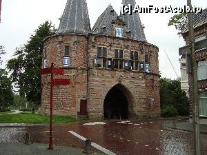 [P26] Poarta de sud a orasului ce imi face o reverenta rigida in Kampen » foto by mireille
 - 
<span class="allrVoted glyphicon glyphicon-heart hidden" id="av422898"></span>
<a class="m-l-10 hidden" id="sv422898" onclick="voting_Foto_DelVot(,422898,3710)" role="button">șterge vot <span class="glyphicon glyphicon-remove"></span></a>
<a id="v9422898" class=" c-red"  onclick="voting_Foto_SetVot(422898)" role="button"><span class="glyphicon glyphicon-heart-empty"></span> <b>LIKE</b> = Votează poza</a> <img class="hidden"  id="f422898W9" src="/imagini/loader.gif" border="0" /><span class="AjErrMes hidden" id="e422898ErM"></span>