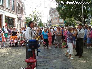 [P37] Relaxare si muzica in fata unor magazine » foto by mireille
 - 
<span class="allrVoted glyphicon glyphicon-heart hidden" id="av678652"></span>
<a class="m-l-10 hidden" id="sv678652" onclick="voting_Foto_DelVot(,678652,3710)" role="button">șterge vot <span class="glyphicon glyphicon-remove"></span></a>
<a id="v9678652" class=" c-red"  onclick="voting_Foto_SetVot(678652)" role="button"><span class="glyphicon glyphicon-heart-empty"></span> <b>LIKE</b> = Votează poza</a> <img class="hidden"  id="f678652W9" src="/imagini/loader.gif" border="0" /><span class="AjErrMes hidden" id="e678652ErM"></span>