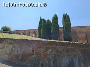 [P23] Via Casaglia, în drum spre Sanctarul Madonnei di San Luca » foto by Carmen Ion
 - 
<span class="allrVoted glyphicon glyphicon-heart hidden" id="av1536905"></span>
<a class="m-l-10 hidden" id="sv1536905" onclick="voting_Foto_DelVot(,1536905,3721)" role="button">șterge vot <span class="glyphicon glyphicon-remove"></span></a>
<a id="v91536905" class=" c-red"  onclick="voting_Foto_SetVot(1536905)" role="button"><span class="glyphicon glyphicon-heart-empty"></span> <b>LIKE</b> = Votează poza</a> <img class="hidden"  id="f1536905W9" src="/imagini/loader.gif" border="0" /><span class="AjErrMes hidden" id="e1536905ErM"></span>