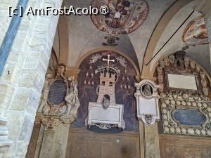 [P28] Palazzo dell’Archiginnasio - o foarte mică parte din cele 6.000 de blazoane » foto by Carmen Ion
 - 
<span class="allrVoted glyphicon glyphicon-heart hidden" id="av1537871"></span>
<a class="m-l-10 hidden" id="sv1537871" onclick="voting_Foto_DelVot(,1537871,3721)" role="button">șterge vot <span class="glyphicon glyphicon-remove"></span></a>
<a id="v91537871" class=" c-red"  onclick="voting_Foto_SetVot(1537871)" role="button"><span class="glyphicon glyphicon-heart-empty"></span> <b>LIKE</b> = Votează poza</a> <img class="hidden"  id="f1537871W9" src="/imagini/loader.gif" border="0" /><span class="AjErrMes hidden" id="e1537871ErM"></span>