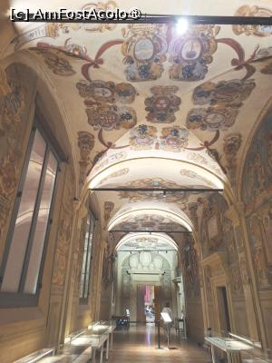 [P47] Palazzo dell’Archiginnasio - coridorul care duce spre Sala Stabat Mater » foto by Carmen Ion
 - 
<span class="allrVoted glyphicon glyphicon-heart hidden" id="av1537890"></span>
<a class="m-l-10 hidden" id="sv1537890" onclick="voting_Foto_DelVot(,1537890,3721)" role="button">șterge vot <span class="glyphicon glyphicon-remove"></span></a>
<a id="v91537890" class=" c-red"  onclick="voting_Foto_SetVot(1537890)" role="button"><span class="glyphicon glyphicon-heart-empty"></span> <b>LIKE</b> = Votează poza</a> <img class="hidden"  id="f1537890W9" src="/imagini/loader.gif" border="0" /><span class="AjErrMes hidden" id="e1537890ErM"></span>