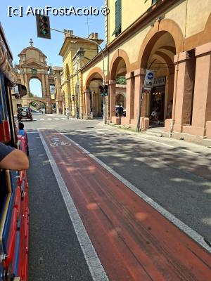[P36] Via și Porta Saragozza » foto by Carmen Ion
 - 
<span class="allrVoted glyphicon glyphicon-heart hidden" id="av1539024"></span>
<a class="m-l-10 hidden" id="sv1539024" onclick="voting_Foto_DelVot(,1539024,3721)" role="button">șterge vot <span class="glyphicon glyphicon-remove"></span></a>
<a id="v91539024" class=" c-red"  onclick="voting_Foto_SetVot(1539024)" role="button"><span class="glyphicon glyphicon-heart-empty"></span> <b>LIKE</b> = Votează poza</a> <img class="hidden"  id="f1539024W9" src="/imagini/loader.gif" border="0" /><span class="AjErrMes hidden" id="e1539024ErM"></span>