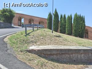 [P38] Via di San Luca și cel mai lung portic din lume » foto by Carmen Ion
 - 
<span class="allrVoted glyphicon glyphicon-heart hidden" id="av1539026"></span>
<a class="m-l-10 hidden" id="sv1539026" onclick="voting_Foto_DelVot(,1539026,3721)" role="button">șterge vot <span class="glyphicon glyphicon-remove"></span></a>
<a id="v91539026" class=" c-red"  onclick="voting_Foto_SetVot(1539026)" role="button"><span class="glyphicon glyphicon-heart-empty"></span> <b>LIKE</b> = Votează poza</a> <img class="hidden"  id="f1539026W9" src="/imagini/loader.gif" border="0" /><span class="AjErrMes hidden" id="e1539026ErM"></span>