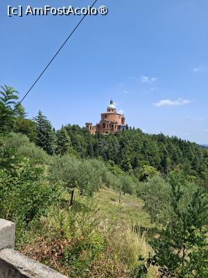 [P42] Santuario della Madonna di San Luca văzut din punctul belvedere » foto by Carmen Ion
 - 
<span class="allrVoted glyphicon glyphicon-heart hidden" id="av1539030"></span>
<a class="m-l-10 hidden" id="sv1539030" onclick="voting_Foto_DelVot(,1539030,3721)" role="button">șterge vot <span class="glyphicon glyphicon-remove"></span></a>
<a id="v91539030" class=" c-red"  onclick="voting_Foto_SetVot(1539030)" role="button"><span class="glyphicon glyphicon-heart-empty"></span> <b>LIKE</b> = Votează poza</a> <img class="hidden"  id="f1539030W9" src="/imagini/loader.gif" border="0" /><span class="AjErrMes hidden" id="e1539030ErM"></span>