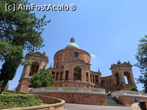 [P46] Santuario della Madonna di San Luca » foto by Carmen Ion
 - 
<span class="allrVoted glyphicon glyphicon-heart hidden" id="av1539034"></span>
<a class="m-l-10 hidden" id="sv1539034" onclick="voting_Foto_DelVot(,1539034,3721)" role="button">șterge vot <span class="glyphicon glyphicon-remove"></span></a>
<a id="v91539034" class=" c-red"  onclick="voting_Foto_SetVot(1539034)" role="button"><span class="glyphicon glyphicon-heart-empty"></span> <b>LIKE</b> = Votează poza</a> <img class="hidden"  id="f1539034W9" src="/imagini/loader.gif" border="0" /><span class="AjErrMes hidden" id="e1539034ErM"></span>
