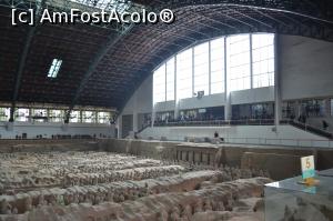 [P11] Adapostul seamana cu un hangar de avion » foto by AZE
 - 
<span class="allrVoted glyphicon glyphicon-heart hidden" id="av857572"></span>
<a class="m-l-10 hidden" id="sv857572" onclick="voting_Foto_DelVot(,857572,3731)" role="button">șterge vot <span class="glyphicon glyphicon-remove"></span></a>
<a id="v9857572" class=" c-red"  onclick="voting_Foto_SetVot(857572)" role="button"><span class="glyphicon glyphicon-heart-empty"></span> <b>LIKE</b> = Votează poza</a> <img class="hidden"  id="f857572W9" src="/imagini/loader.gif" border="0" /><span class="AjErrMes hidden" id="e857572ErM"></span>