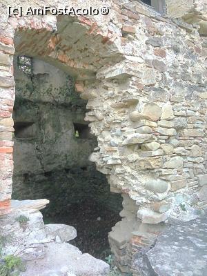 [P15] Cetatea Saschiz, camera de depozitare » foto by Dana2008
 - 
<span class="allrVoted glyphicon glyphicon-heart hidden" id="av912957"></span>
<a class="m-l-10 hidden" id="sv912957" onclick="voting_Foto_DelVot(,912957,3750)" role="button">șterge vot <span class="glyphicon glyphicon-remove"></span></a>
<a id="v9912957" class=" c-red"  onclick="voting_Foto_SetVot(912957)" role="button"><span class="glyphicon glyphicon-heart-empty"></span> <b>LIKE</b> = Votează poza</a> <img class="hidden"  id="f912957W9" src="/imagini/loader.gif" border="0" /><span class="AjErrMes hidden" id="e912957ErM"></span>