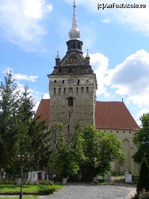 [P21] Turnul cu Ceas si biserica evanghelica fortificata din Saschiz » foto by RoF*
 - 
<span class="allrVoted glyphicon glyphicon-heart hidden" id="av517364"></span>
<a class="m-l-10 hidden" id="sv517364" onclick="voting_Foto_DelVot(,517364,3750)" role="button">șterge vot <span class="glyphicon glyphicon-remove"></span></a>
<a id="v9517364" class=" c-red"  onclick="voting_Foto_SetVot(517364)" role="button"><span class="glyphicon glyphicon-heart-empty"></span> <b>LIKE</b> = Votează poza</a> <img class="hidden"  id="f517364W9" src="/imagini/loader.gif" border="0" /><span class="AjErrMes hidden" id="e517364ErM"></span>