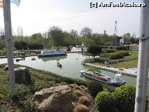 [P11] In parcul Mini-Europe » foto by alb1573
 - 
<span class="allrVoted glyphicon glyphicon-heart hidden" id="av651414"></span>
<a class="m-l-10 hidden" id="sv651414" onclick="voting_Foto_DelVot(,651414,3768)" role="button">șterge vot <span class="glyphicon glyphicon-remove"></span></a>
<a id="v9651414" class=" c-red"  onclick="voting_Foto_SetVot(651414)" role="button"><span class="glyphicon glyphicon-heart-empty"></span> <b>LIKE</b> = Votează poza</a> <img class="hidden"  id="f651414W9" src="/imagini/loader.gif" border="0" /><span class="AjErrMes hidden" id="e651414ErM"></span>