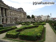 [P08] Palatul Regal - cel mai grandios din Bruxelles- gradina frumos amenajata » foto by kmy
 - 
<span class="allrVoted glyphicon glyphicon-heart hidden" id="av284043"></span>
<a class="m-l-10 hidden" id="sv284043" onclick="voting_Foto_DelVot(,284043,3768)" role="button">șterge vot <span class="glyphicon glyphicon-remove"></span></a>
<a id="v9284043" class=" c-red"  onclick="voting_Foto_SetVot(284043)" role="button"><span class="glyphicon glyphicon-heart-empty"></span> <b>LIKE</b> = Votează poza</a> <img class="hidden"  id="f284043W9" src="/imagini/loader.gif" border="0" /><span class="AjErrMes hidden" id="e284043ErM"></span>