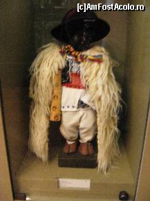 [P15] Manneken Pis imbracat in costum romanesc-Muzeul orasului Bruxelles » foto by Ricone
 - 
<span class="allrVoted glyphicon glyphicon-heart hidden" id="av363537"></span>
<a class="m-l-10 hidden" id="sv363537" onclick="voting_Foto_DelVot(,363537,3768)" role="button">șterge vot <span class="glyphicon glyphicon-remove"></span></a>
<a id="v9363537" class=" c-red"  onclick="voting_Foto_SetVot(363537)" role="button"><span class="glyphicon glyphicon-heart-empty"></span> <b>LIKE</b> = Votează poza</a> <img class="hidden"  id="f363537W9" src="/imagini/loader.gif" border="0" /><span class="AjErrMes hidden" id="e363537ErM"></span>