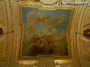 [P22] Palais Royale - una dintre cele 4 picturi de pe tavan. Zorii zilei, cred » foto by MCM
 - 
<span class="allrVoted glyphicon glyphicon-heart hidden" id="av389914"></span>
<a class="m-l-10 hidden" id="sv389914" onclick="voting_Foto_DelVot(,389914,3768)" role="button">șterge vot <span class="glyphicon glyphicon-remove"></span></a>
<a id="v9389914" class=" c-red"  onclick="voting_Foto_SetVot(389914)" role="button"><span class="glyphicon glyphicon-heart-empty"></span> <b>LIKE</b> = Votează poza</a> <img class="hidden"  id="f389914W9" src="/imagini/loader.gif" border="0" /><span class="AjErrMes hidden" id="e389914ErM"></span>