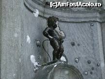 [P14] Manneken Pis, turisti s-au distrat dand in el cu bulgari de zapada. » foto by nnaaee
 - 
<span class="allrVoted glyphicon glyphicon-heart hidden" id="av242962"></span>
<a class="m-l-10 hidden" id="sv242962" onclick="voting_Foto_DelVot(,242962,3768)" role="button">șterge vot <span class="glyphicon glyphicon-remove"></span></a>
<a id="v9242962" class=" c-red"  onclick="voting_Foto_SetVot(242962)" role="button"><span class="glyphicon glyphicon-heart-empty"></span> <b>LIKE</b> = Votează poza</a> <img class="hidden"  id="f242962W9" src="/imagini/loader.gif" border="0" /><span class="AjErrMes hidden" id="e242962ErM"></span>