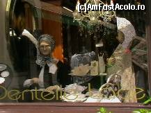 [P17] Magazin de dantela. Bunicuta-manechin se misca.  » foto by rora
 - 
<span class="allrVoted glyphicon glyphicon-heart hidden" id="av376099"></span>
<a class="m-l-10 hidden" id="sv376099" onclick="voting_Foto_DelVot(,376099,3768)" role="button">șterge vot <span class="glyphicon glyphicon-remove"></span></a>
<a id="v9376099" class=" c-red"  onclick="voting_Foto_SetVot(376099)" role="button"><span class="glyphicon glyphicon-heart-empty"></span> <b>LIKE</b> = Votează poza</a> <img class="hidden"  id="f376099W9" src="/imagini/loader.gif" border="0" /><span class="AjErrMes hidden" id="e376099ErM"></span>