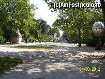 [P22] Imagine din Parcul Brixelles, cu ornament in forma de scoica.  » foto by rora
 - 
<span class="allrVoted glyphicon glyphicon-heart hidden" id="av376105"></span>
<a class="m-l-10 hidden" id="sv376105" onclick="voting_Foto_DelVot(,376105,3768)" role="button">șterge vot <span class="glyphicon glyphicon-remove"></span></a>
<a id="v9376105" class=" c-red"  onclick="voting_Foto_SetVot(376105)" role="button"><span class="glyphicon glyphicon-heart-empty"></span> <b>LIKE</b> = Votează poza</a> <img class="hidden"  id="f376105W9" src="/imagini/loader.gif" border="0" /><span class="AjErrMes hidden" id="e376105ErM"></span>