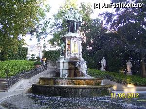 [P23] Statuia contilor Egmont si Hornes din Piata Petit-Sablon.  » foto by rora
 - 
<span class="allrVoted glyphicon glyphicon-heart hidden" id="av376621"></span>
<a class="m-l-10 hidden" id="sv376621" onclick="voting_Foto_DelVot(,376621,3768)" role="button">șterge vot <span class="glyphicon glyphicon-remove"></span></a>
<a id="v9376621" class=" c-red"  onclick="voting_Foto_SetVot(376621)" role="button"><span class="glyphicon glyphicon-heart-empty"></span> <b>LIKE</b> = Votează poza</a> <img class="hidden"  id="f376621W9" src="/imagini/loader.gif" border="0" /><span class="AjErrMes hidden" id="e376621ErM"></span>