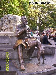 [P06] Statuie in parc » foto by delia58
 - 
<span class="allrVoted glyphicon glyphicon-heart hidden" id="av137745"></span>
<a class="m-l-10 hidden" id="sv137745" onclick="voting_Foto_DelVot(,137745,3768)" role="button">șterge vot <span class="glyphicon glyphicon-remove"></span></a>
<a id="v9137745" class=" c-red"  onclick="voting_Foto_SetVot(137745)" role="button"><span class="glyphicon glyphicon-heart-empty"></span> <b>LIKE</b> = Votează poza</a> <img class="hidden"  id="f137745W9" src="/imagini/loader.gif" border="0" /><span class="AjErrMes hidden" id="e137745ErM"></span>