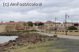 [P06] Nesebar, Zidurile Cetății și Intrarea în Orașul Vechi văzute de pe Istmul dintre Orașul nou și Orașul vechi » foto by mprofeanu
 - 
<span class="allrVoted glyphicon glyphicon-heart hidden" id="av1220340"></span>
<a class="m-l-10 hidden" id="sv1220340" onclick="voting_Foto_DelVot(,1220340,3774)" role="button">șterge vot <span class="glyphicon glyphicon-remove"></span></a>
<a id="v91220340" class=" c-red"  onclick="voting_Foto_SetVot(1220340)" role="button"><span class="glyphicon glyphicon-heart-empty"></span> <b>LIKE</b> = Votează poza</a> <img class="hidden"  id="f1220340W9" src="/imagini/loader.gif" border="0" /><span class="AjErrMes hidden" id="e1220340ErM"></span>