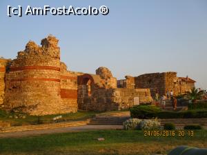 [P61] Spre teatrul antic.  » foto by elviramvio
 - 
<span class="allrVoted glyphicon glyphicon-heart hidden" id="av810501"></span>
<a class="m-l-10 hidden" id="sv810501" onclick="voting_Foto_DelVot(,810501,3774)" role="button">șterge vot <span class="glyphicon glyphicon-remove"></span></a>
<a id="v9810501" class=" c-red"  onclick="voting_Foto_SetVot(810501)" role="button"><span class="glyphicon glyphicon-heart-empty"></span> <b>LIKE</b> = Votează poza</a> <img class="hidden"  id="f810501W9" src="/imagini/loader.gif" border="0" /><span class="AjErrMes hidden" id="e810501ErM"></span>