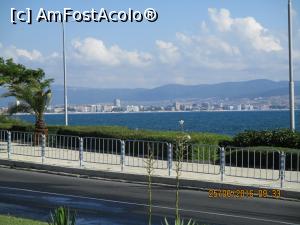 [P07] Intre orasul nou si cel vechi este marea, aceeasi mereu.  » foto by elviramvio
 - 
<span class="allrVoted glyphicon glyphicon-heart hidden" id="av810447"></span>
<a class="m-l-10 hidden" id="sv810447" onclick="voting_Foto_DelVot(,810447,3774)" role="button">șterge vot <span class="glyphicon glyphicon-remove"></span></a>
<a id="v9810447" class=" c-red"  onclick="voting_Foto_SetVot(810447)" role="button"><span class="glyphicon glyphicon-heart-empty"></span> <b>LIKE</b> = Votează poza</a> <img class="hidden"  id="f810447W9" src="/imagini/loader.gif" border="0" /><span class="AjErrMes hidden" id="e810447ErM"></span>