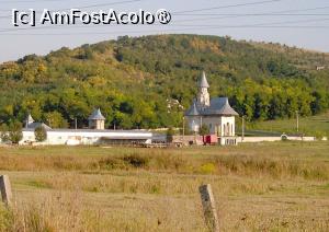 [P19] Manastirea Had&acirc;mbu, văzută din exterior » foto by Michi
 - 
<span class="allrVoted glyphicon glyphicon-heart hidden" id="av1411915"></span>
<a class="m-l-10 hidden" id="sv1411915" onclick="voting_Foto_DelVot(,1411915,3780)" role="button">șterge vot <span class="glyphicon glyphicon-remove"></span></a>
<a id="v91411915" class=" c-red"  onclick="voting_Foto_SetVot(1411915)" role="button"><span class="glyphicon glyphicon-heart-empty"></span> <b>LIKE</b> = Votează poza</a> <img class="hidden"  id="f1411915W9" src="/imagini/loader.gif" border="0" /><span class="AjErrMes hidden" id="e1411915ErM"></span>