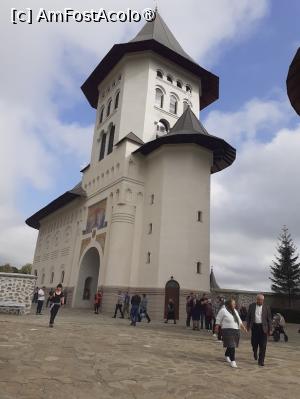 [P27] Manastirea Had&acirc;mbu, turnul clopotniţa » foto by Michi
 - 
<span class="allrVoted glyphicon glyphicon-heart hidden" id="av1411923"></span>
<a class="m-l-10 hidden" id="sv1411923" onclick="voting_Foto_DelVot(,1411923,3780)" role="button">șterge vot <span class="glyphicon glyphicon-remove"></span></a>
<a id="v91411923" class=" c-red"  onclick="voting_Foto_SetVot(1411923)" role="button"><span class="glyphicon glyphicon-heart-empty"></span> <b>LIKE</b> = Votează poza</a> <img class="hidden"  id="f1411923W9" src="/imagini/loader.gif" border="0" /><span class="AjErrMes hidden" id="e1411923ErM"></span>