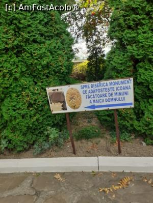 [P32] Manăstirea Had&acirc;mbu, panou spre vechea biserică unde era amplasată icoana Fecioarei Maria, făcătoare de minuni » foto by Michi
 - 
<span class="allrVoted glyphicon glyphicon-heart hidden" id="av1411928"></span>
<a class="m-l-10 hidden" id="sv1411928" onclick="voting_Foto_DelVot(,1411928,3780)" role="button">șterge vot <span class="glyphicon glyphicon-remove"></span></a>
<a id="v91411928" class=" c-red"  onclick="voting_Foto_SetVot(1411928)" role="button"><span class="glyphicon glyphicon-heart-empty"></span> <b>LIKE</b> = Votează poza</a> <img class="hidden"  id="f1411928W9" src="/imagini/loader.gif" border="0" /><span class="AjErrMes hidden" id="e1411928ErM"></span>