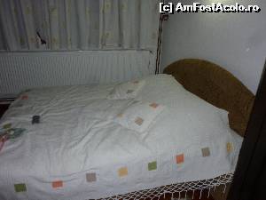 [P19] unul dintre paturile din camera 5, cea de familie » foto by graclari
 - 
<span class="allrVoted glyphicon glyphicon-heart hidden" id="av611969"></span>
<a class="m-l-10 hidden" id="sv611969" onclick="voting_Foto_DelVot(,611969,3792)" role="button">șterge vot <span class="glyphicon glyphicon-remove"></span></a>
<a id="v9611969" class=" c-red"  onclick="voting_Foto_SetVot(611969)" role="button"><span class="glyphicon glyphicon-heart-empty"></span> <b>LIKE</b> = Votează poza</a> <img class="hidden"  id="f611969W9" src="/imagini/loader.gif" border="0" /><span class="AjErrMes hidden" id="e611969ErM"></span>