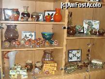 [P10] Cheia - Muzeul Flori de Mina - una din vitrinele  magazinului cu suveniruri din incinta muzeului » foto by Diaura*
 - 
<span class="allrVoted glyphicon glyphicon-heart hidden" id="av123960"></span>
<a class="m-l-10 hidden" id="sv123960" onclick="voting_Foto_DelVot(,123960,3798)" role="button">șterge vot <span class="glyphicon glyphicon-remove"></span></a>
<a id="v9123960" class=" c-red"  onclick="voting_Foto_SetVot(123960)" role="button"><span class="glyphicon glyphicon-heart-empty"></span> <b>LIKE</b> = Votează poza</a> <img class="hidden"  id="f123960W9" src="/imagini/loader.gif" border="0" /><span class="AjErrMes hidden" id="e123960ErM"></span>