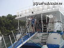 [P39] Vaporul se numea ''Cristina''.
Iar baiatul....Gabriel:)) » foto by georgiana
 - 
<span class="allrVoted glyphicon glyphicon-heart hidden" id="av267513"></span>
<a class="m-l-10 hidden" id="sv267513" onclick="voting_Foto_DelVot(,267513,3807)" role="button">șterge vot <span class="glyphicon glyphicon-remove"></span></a>
<a id="v9267513" class=" c-red"  onclick="voting_Foto_SetVot(267513)" role="button"><span class="glyphicon glyphicon-heart-empty"></span> <b>LIKE</b> = Votează poza</a> <img class="hidden"  id="f267513W9" src="/imagini/loader.gif" border="0" /><span class="AjErrMes hidden" id="e267513ErM"></span>