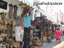 [P49] Strada cu magazine in Parga. » foto by georgiana
 - 
<span class="allrVoted glyphicon glyphicon-heart hidden" id="av267523"></span>
<a class="m-l-10 hidden" id="sv267523" onclick="voting_Foto_DelVot(,267523,3807)" role="button">șterge vot <span class="glyphicon glyphicon-remove"></span></a>
<a id="v9267523" class=" c-red"  onclick="voting_Foto_SetVot(267523)" role="button"><span class="glyphicon glyphicon-heart-empty"></span> <b>LIKE</b> = Votează poza</a> <img class="hidden"  id="f267523W9" src="/imagini/loader.gif" border="0" /><span class="AjErrMes hidden" id="e267523ErM"></span>