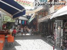 [P50] Strada cu magazine in Parga. » foto by georgiana
 - 
<span class="allrVoted glyphicon glyphicon-heart hidden" id="av267524"></span>
<a class="m-l-10 hidden" id="sv267524" onclick="voting_Foto_DelVot(,267524,3807)" role="button">șterge vot <span class="glyphicon glyphicon-remove"></span></a>
<a id="v9267524" class=" c-red"  onclick="voting_Foto_SetVot(267524)" role="button"><span class="glyphicon glyphicon-heart-empty"></span> <b>LIKE</b> = Votează poza</a> <img class="hidden"  id="f267524W9" src="/imagini/loader.gif" border="0" /><span class="AjErrMes hidden" id="e267524ErM"></span>