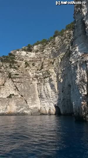 [P08] In zona Blue Caves » foto by AleDia
 - 
<span class="allrVoted glyphicon glyphicon-heart hidden" id="av687097"></span>
<a class="m-l-10 hidden" id="sv687097" onclick="voting_Foto_DelVot(,687097,3807)" role="button">șterge vot <span class="glyphicon glyphicon-remove"></span></a>
<a id="v9687097" class=" c-red"  onclick="voting_Foto_SetVot(687097)" role="button"><span class="glyphicon glyphicon-heart-empty"></span> <b>LIKE</b> = Votează poza</a> <img class="hidden"  id="f687097W9" src="/imagini/loader.gif" border="0" /><span class="AjErrMes hidden" id="e687097ErM"></span>