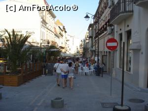 [P21] Pe Bld. Tomis în partea pietonală » foto by ANILU
 - 
<span class="allrVoted glyphicon glyphicon-heart hidden" id="av762792"></span>
<a class="m-l-10 hidden" id="sv762792" onclick="voting_Foto_DelVot(,762792,3820)" role="button">șterge vot <span class="glyphicon glyphicon-remove"></span></a>
<a id="v9762792" class=" c-red"  onclick="voting_Foto_SetVot(762792)" role="button"><span class="glyphicon glyphicon-heart-empty"></span> <b>LIKE</b> = Votează poza</a> <img class="hidden"  id="f762792W9" src="/imagini/loader.gif" border="0" /><span class="AjErrMes hidden" id="e762792ErM"></span>