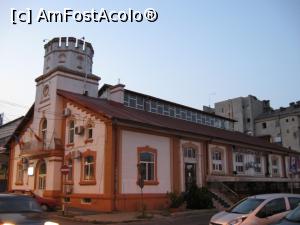 [P29] Hala Veche din Piața Unirii - Constanța.  » foto by tata123 🔱
 - 
<span class="allrVoted glyphicon glyphicon-heart hidden" id="av726207"></span>
<a class="m-l-10 hidden" id="sv726207" onclick="voting_Foto_DelVot(,726207,3820)" role="button">șterge vot <span class="glyphicon glyphicon-remove"></span></a>
<a id="v9726207" class=" c-red"  onclick="voting_Foto_SetVot(726207)" role="button"><span class="glyphicon glyphicon-heart-empty"></span> <b>LIKE</b> = Votează poza</a> <img class="hidden"  id="f726207W9" src="/imagini/loader.gif" border="0" /><span class="AjErrMes hidden" id="e726207ErM"></span>