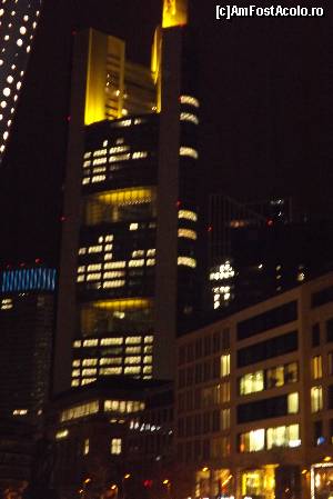 [P11] Commerzbank Tower » foto by AleDia
 - 
<span class="allrVoted glyphicon glyphicon-heart hidden" id="av590128"></span>
<a class="m-l-10 hidden" id="sv590128" onclick="voting_Foto_DelVot(,590128,3827)" role="button">șterge vot <span class="glyphicon glyphicon-remove"></span></a>
<a id="v9590128" class=" c-red"  onclick="voting_Foto_SetVot(590128)" role="button"><span class="glyphicon glyphicon-heart-empty"></span> <b>LIKE</b> = Votează poza</a> <img class="hidden"  id="f590128W9" src="/imagini/loader.gif" border="0" /><span class="AjErrMes hidden" id="e590128ErM"></span>