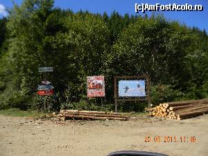 [P05] Luncile Prigoanei (munţii Șureanu) - încep să apară ofertele de cazare.  » foto by bogumil
 - 
<span class="allrVoted glyphicon glyphicon-heart hidden" id="av671580"></span>
<a class="m-l-10 hidden" id="sv671580" onclick="voting_Foto_DelVot(,671580,3832)" role="button">șterge vot <span class="glyphicon glyphicon-remove"></span></a>
<a id="v9671580" class=" c-red"  onclick="voting_Foto_SetVot(671580)" role="button"><span class="glyphicon glyphicon-heart-empty"></span> <b>LIKE</b> = Votează poza</a> <img class="hidden"  id="f671580W9" src="/imagini/loader.gif" border="0" /><span class="AjErrMes hidden" id="e671580ErM"></span>