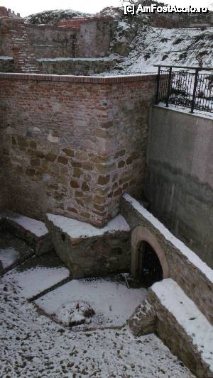 [P16] Cetatea Oradea - spre catacombe » foto by Dragoș_MD
 - 
<span class="allrVoted glyphicon glyphicon-heart hidden" id="av397711"></span>
<a class="m-l-10 hidden" id="sv397711" onclick="voting_Foto_DelVot(,397711,3848)" role="button">șterge vot <span class="glyphicon glyphicon-remove"></span></a>
<a id="v9397711" class=" c-red"  onclick="voting_Foto_SetVot(397711)" role="button"><span class="glyphicon glyphicon-heart-empty"></span> <b>LIKE</b> = Votează poza</a> <img class="hidden"  id="f397711W9" src="/imagini/loader.gif" border="0" /><span class="AjErrMes hidden" id="e397711ErM"></span>