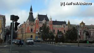 [P28] Oradea - piața Unirii, episcopia greco-catolică » foto by Dragoș_MD
 - 
<span class="allrVoted glyphicon glyphicon-heart hidden" id="av397757"></span>
<a class="m-l-10 hidden" id="sv397757" onclick="voting_Foto_DelVot(,397757,3848)" role="button">șterge vot <span class="glyphicon glyphicon-remove"></span></a>
<a id="v9397757" class=" c-red"  onclick="voting_Foto_SetVot(397757)" role="button"><span class="glyphicon glyphicon-heart-empty"></span> <b>LIKE</b> = Votează poza</a> <img class="hidden"  id="f397757W9" src="/imagini/loader.gif" border="0" /><span class="AjErrMes hidden" id="e397757ErM"></span>