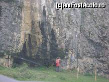 [P16] Defileul Crisului - o mica grota in stanca » foto by biancuta
 - 
<span class="allrVoted glyphicon glyphicon-heart hidden" id="av147438"></span>
<a class="m-l-10 hidden" id="sv147438" onclick="voting_Foto_DelVot(,147438,3850)" role="button">șterge vot <span class="glyphicon glyphicon-remove"></span></a>
<a id="v9147438" class=" c-red"  onclick="voting_Foto_SetVot(147438)" role="button"><span class="glyphicon glyphicon-heart-empty"></span> <b>LIKE</b> = Votează poza</a> <img class="hidden"  id="f147438W9" src="/imagini/loader.gif" border="0" /><span class="AjErrMes hidden" id="e147438ErM"></span>
