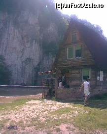 [P01] Cabana din fata Pesterii Unguru Mare » foto by Alina Morar
 - 
<span class="allrVoted glyphicon glyphicon-heart hidden" id="av155424"></span>
<a class="m-l-10 hidden" id="sv155424" onclick="voting_Foto_DelVot(,155424,3850)" role="button">șterge vot <span class="glyphicon glyphicon-remove"></span></a>
<a id="v9155424" class=" c-red"  onclick="voting_Foto_SetVot(155424)" role="button"><span class="glyphicon glyphicon-heart-empty"></span> <b>LIKE</b> = Votează poza</a> <img class="hidden"  id="f155424W9" src="/imagini/loader.gif" border="0" /><span class="AjErrMes hidden" id="e155424ErM"></span>