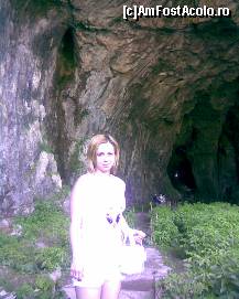 [P03] Intrarea in Pestera Unguru Mare » foto by Alina Morar
 - 
<span class="allrVoted glyphicon glyphicon-heart hidden" id="av155426"></span>
<a class="m-l-10 hidden" id="sv155426" onclick="voting_Foto_DelVot(,155426,3850)" role="button">șterge vot <span class="glyphicon glyphicon-remove"></span></a>
<a id="v9155426" class=" c-red"  onclick="voting_Foto_SetVot(155426)" role="button"><span class="glyphicon glyphicon-heart-empty"></span> <b>LIKE</b> = Votează poza</a> <img class="hidden"  id="f155426W9" src="/imagini/loader.gif" border="0" /><span class="AjErrMes hidden" id="e155426ErM"></span>