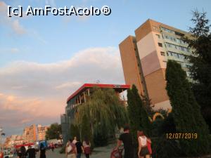[P13] Zona Casa de Cultură » foto by Zoazore
 - 
<span class="allrVoted glyphicon glyphicon-heart hidden" id="av1088863"></span>
<a class="m-l-10 hidden" id="sv1088863" onclick="voting_Foto_DelVot(,1088863,3854)" role="button">șterge vot <span class="glyphicon glyphicon-remove"></span></a>
<a id="v91088863" class=" c-red"  onclick="voting_Foto_SetVot(1088863)" role="button"><span class="glyphicon glyphicon-heart-empty"></span> <b>LIKE</b> = Votează poza</a> <img class="hidden"  id="f1088863W9" src="/imagini/loader.gif" border="0" /><span class="AjErrMes hidden" id="e1088863ErM"></span>