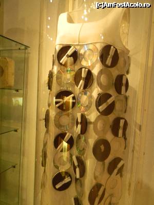 [P23] Strasbourg - Muzeul ”Secretele Ciocolatei” - cine dorește poate să probeze o rochie dulce.  » foto by doina_c24
 - 
<span class="allrVoted glyphicon glyphicon-heart hidden" id="av401834"></span>
<a class="m-l-10 hidden" id="sv401834" onclick="voting_Foto_DelVot(,401834,3883)" role="button">șterge vot <span class="glyphicon glyphicon-remove"></span></a>
<a id="v9401834" class=" c-red"  onclick="voting_Foto_SetVot(401834)" role="button"><span class="glyphicon glyphicon-heart-empty"></span> <b>LIKE</b> = Votează poza</a> <img class="hidden"  id="f401834W9" src="/imagini/loader.gif" border="0" /><span class="AjErrMes hidden" id="e401834ErM"></span>