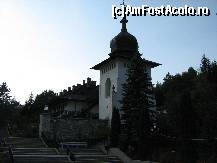 [P07] in curtea manastirii-spre biserica veche » foto by cristi82d
 - 
<span class="allrVoted glyphicon glyphicon-heart hidden" id="av145023"></span>
<a class="m-l-10 hidden" id="sv145023" onclick="voting_Foto_DelVot(,145023,3916)" role="button">șterge vot <span class="glyphicon glyphicon-remove"></span></a>
<a id="v9145023" class=" c-red"  onclick="voting_Foto_SetVot(145023)" role="button"><span class="glyphicon glyphicon-heart-empty"></span> <b>LIKE</b> = Votează poza</a> <img class="hidden"  id="f145023W9" src="/imagini/loader.gif" border="0" /><span class="AjErrMes hidden" id="e145023ErM"></span>