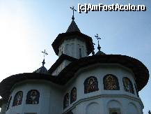 [P09] biserica noua-pictura exterioara » foto by cristi82d
 - 
<span class="allrVoted glyphicon glyphicon-heart hidden" id="av145025"></span>
<a class="m-l-10 hidden" id="sv145025" onclick="voting_Foto_DelVot(,145025,3916)" role="button">șterge vot <span class="glyphicon glyphicon-remove"></span></a>
<a id="v9145025" class=" c-red"  onclick="voting_Foto_SetVot(145025)" role="button"><span class="glyphicon glyphicon-heart-empty"></span> <b>LIKE</b> = Votează poza</a> <img class="hidden"  id="f145025W9" src="/imagini/loader.gif" border="0" /><span class="AjErrMes hidden" id="e145025ErM"></span>