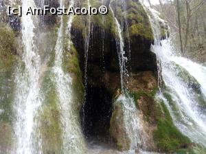 [P48] O grota sub cascada Beusnita » foto by Denisa13
 - 
<span class="allrVoted glyphicon glyphicon-heart hidden" id="av959519"></span>
<a class="m-l-10 hidden" id="sv959519" onclick="voting_Foto_DelVot(,959519,3939)" role="button">șterge vot <span class="glyphicon glyphicon-remove"></span></a>
<a id="v9959519" class=" c-red"  onclick="voting_Foto_SetVot(959519)" role="button"><span class="glyphicon glyphicon-heart-empty"></span> <b>LIKE</b> = Votează poza</a> <img class="hidden"  id="f959519W9" src="/imagini/loader.gif" border="0" /><span class="AjErrMes hidden" id="e959519ErM"></span>