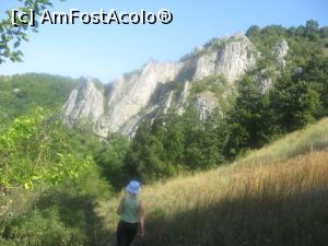 [P05] Drumul spre 'Tunele' » foto by dorgo
 - 
<span class="allrVoted glyphicon glyphicon-heart hidden" id="av941870"></span>
<a class="m-l-10 hidden" id="sv941870" onclick="voting_Foto_DelVot(,941870,3939)" role="button">șterge vot <span class="glyphicon glyphicon-remove"></span></a>
<a id="v9941870" class=" c-red"  onclick="voting_Foto_SetVot(941870)" role="button"><span class="glyphicon glyphicon-heart-empty"></span> <b>LIKE</b> = Votează poza</a> <img class="hidden"  id="f941870W9" src="/imagini/loader.gif" border="0" /><span class="AjErrMes hidden" id="e941870ErM"></span>