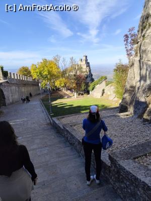 [P14] Aleea dintre cele doua turnuri » foto by ilee
 - 
<span class="allrVoted glyphicon glyphicon-heart hidden" id="av1508389"></span>
<a class="m-l-10 hidden" id="sv1508389" onclick="voting_Foto_DelVot(,1508389,3963)" role="button">șterge vot <span class="glyphicon glyphicon-remove"></span></a>
<a id="v91508389" class=" c-red"  onclick="voting_Foto_SetVot(1508389)" role="button"><span class="glyphicon glyphicon-heart-empty"></span> <b>LIKE</b> = Votează poza</a> <img class="hidden"  id="f1508389W9" src="/imagini/loader.gif" border="0" /><span class="AjErrMes hidden" id="e1508389ErM"></span>